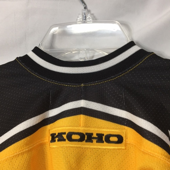 Vintage Made in Canada Boston Bruins The Pooh Bear Youth Hockey Jersey Size L/XL - Picture 14 of 16